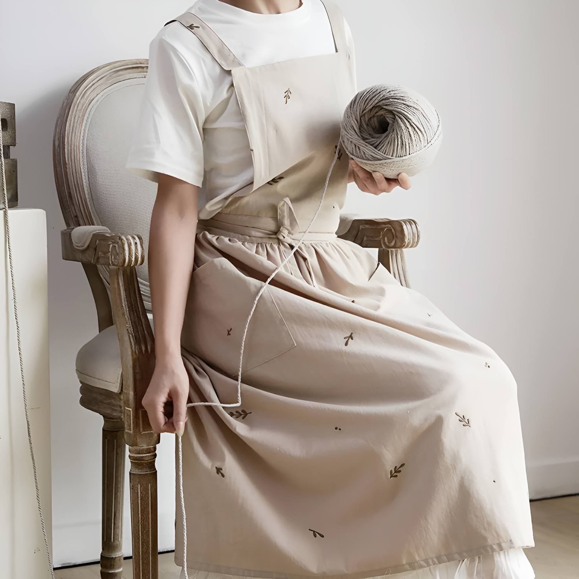 Delantal Minimalista con Correas Cruzadas