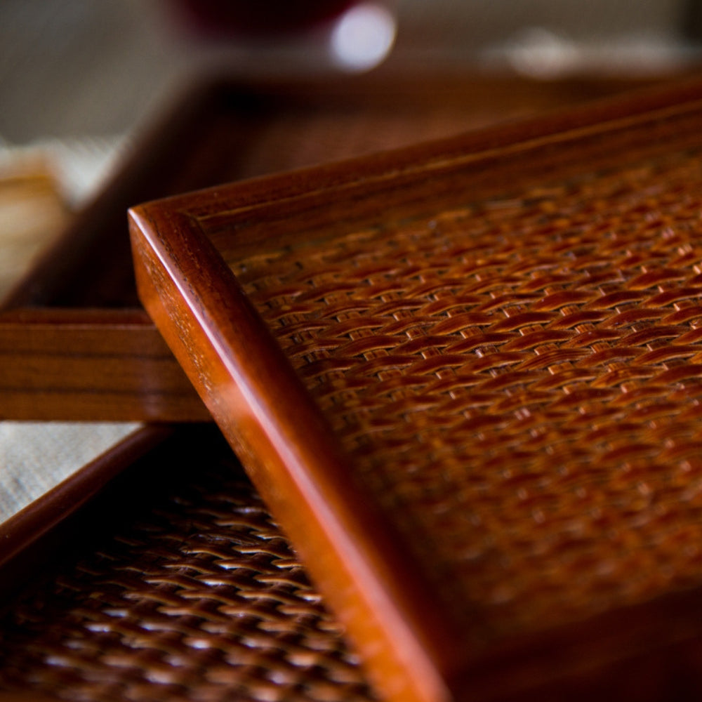 Bandeja Artesanal de Té de Madera y Ratán