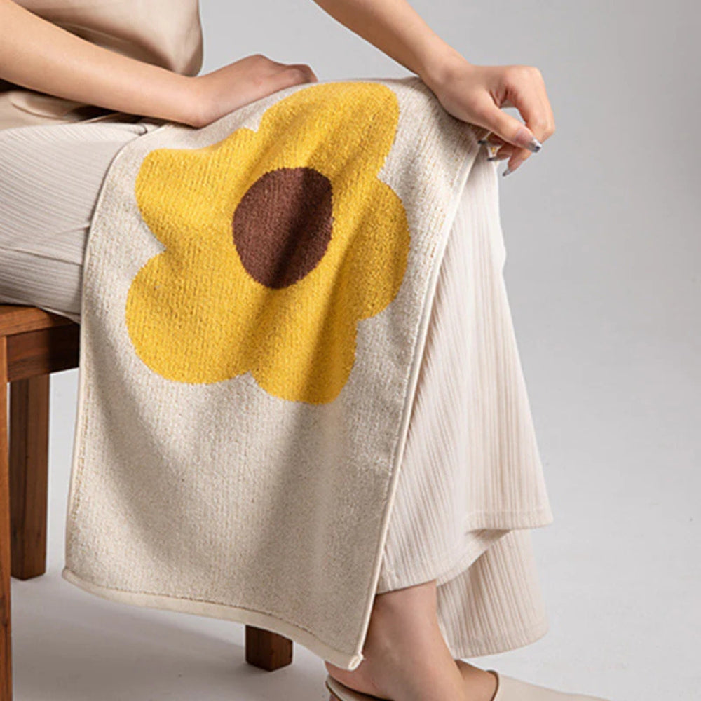 Toalla de baño de algodón con estampado floral alegre