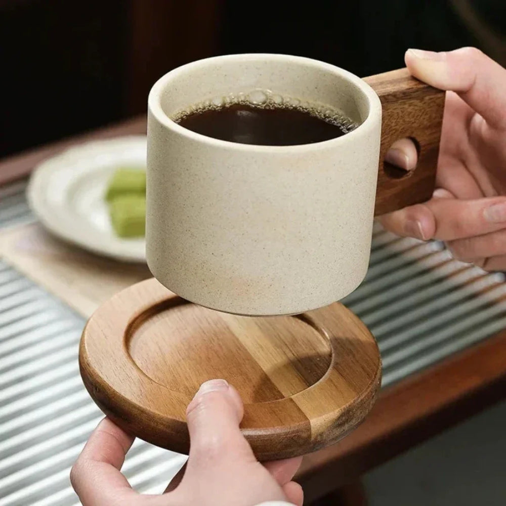 Taza Palet de Cerámica y Madera Modernista