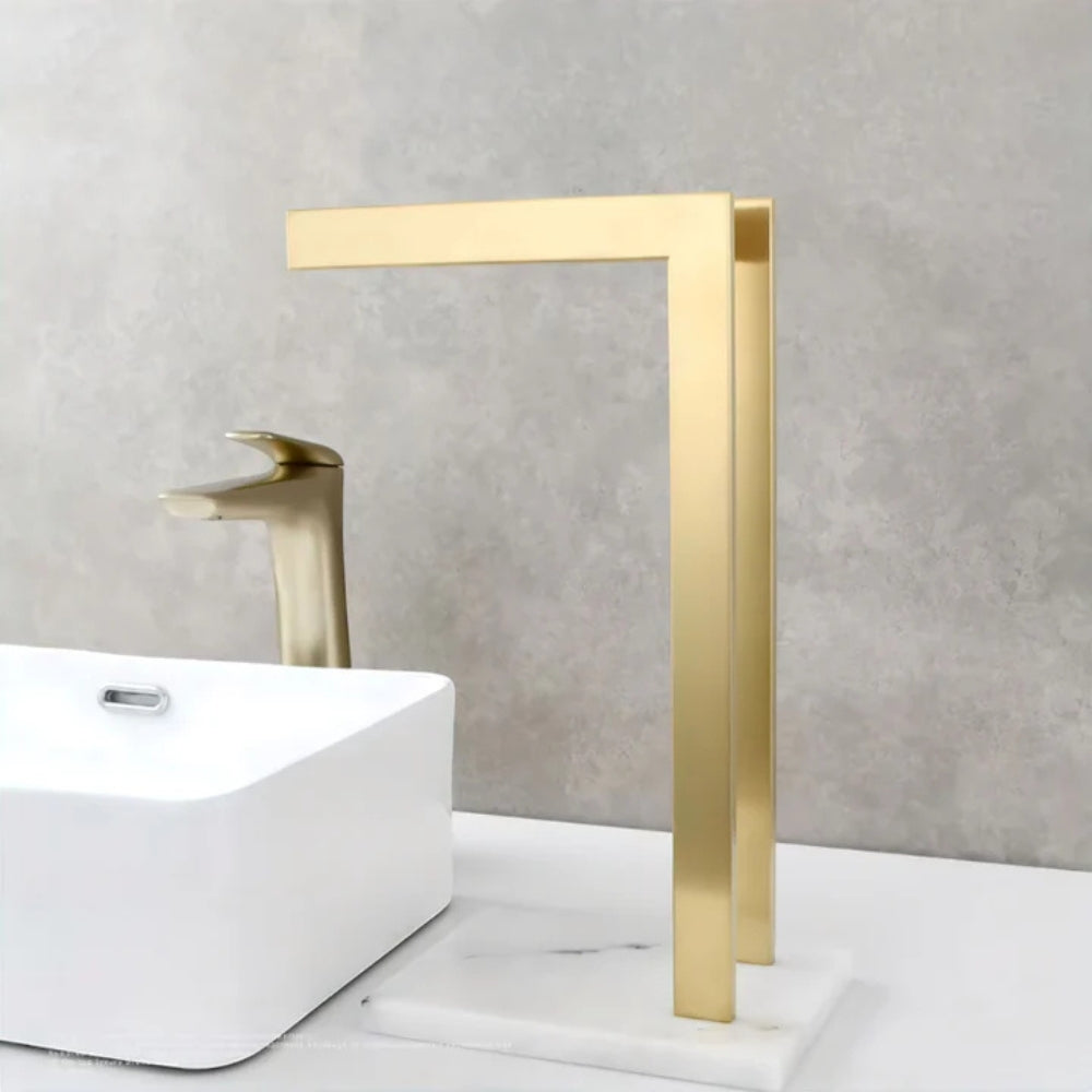 Minimalistischer Badezimmer-Doppelhandtuchhalter