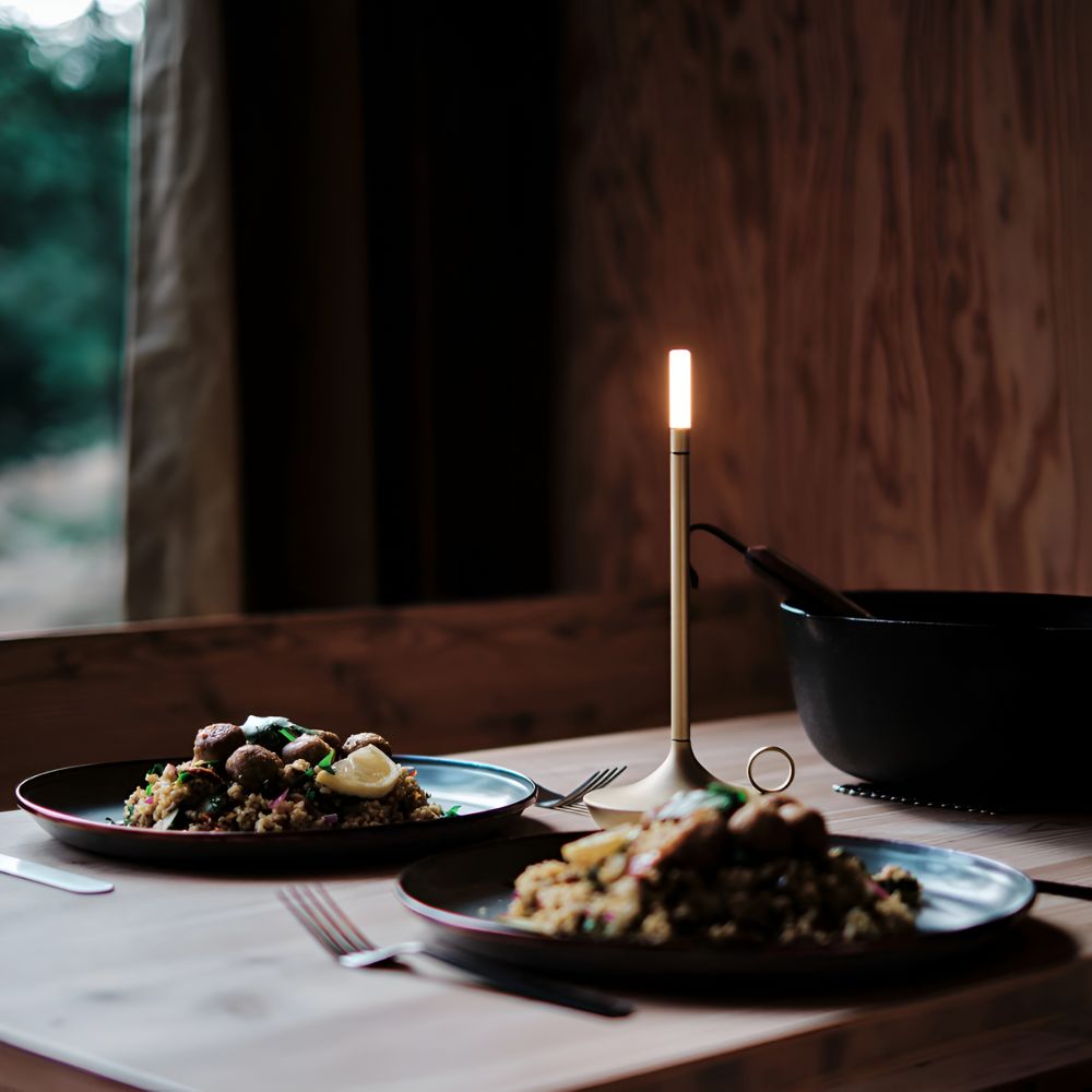 Lámpara de Mesa Cilíndrica Portátil