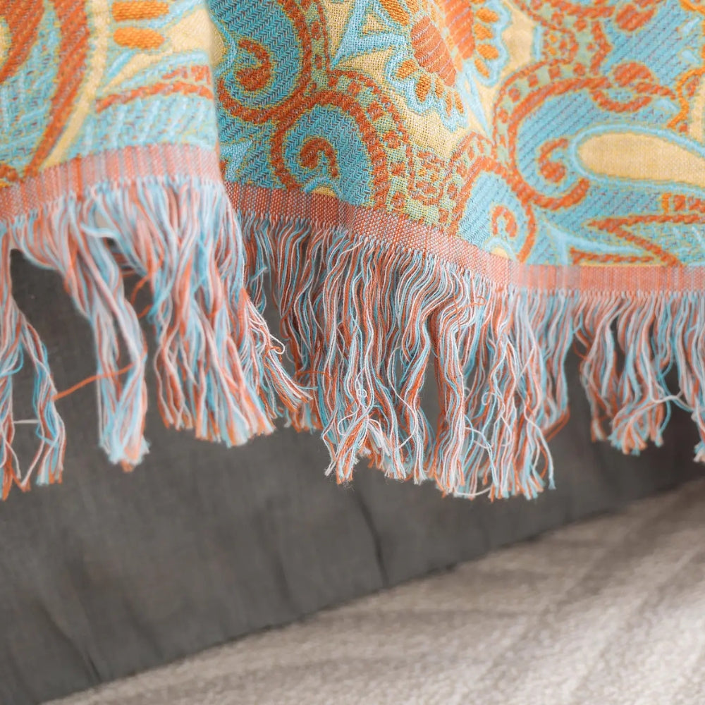 Manta Reversible de Algodón Bohemia con Estampado Paisley