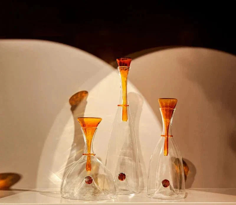 Carafe en verre soufflé avec bouchon décoratif | Virelle Maison
