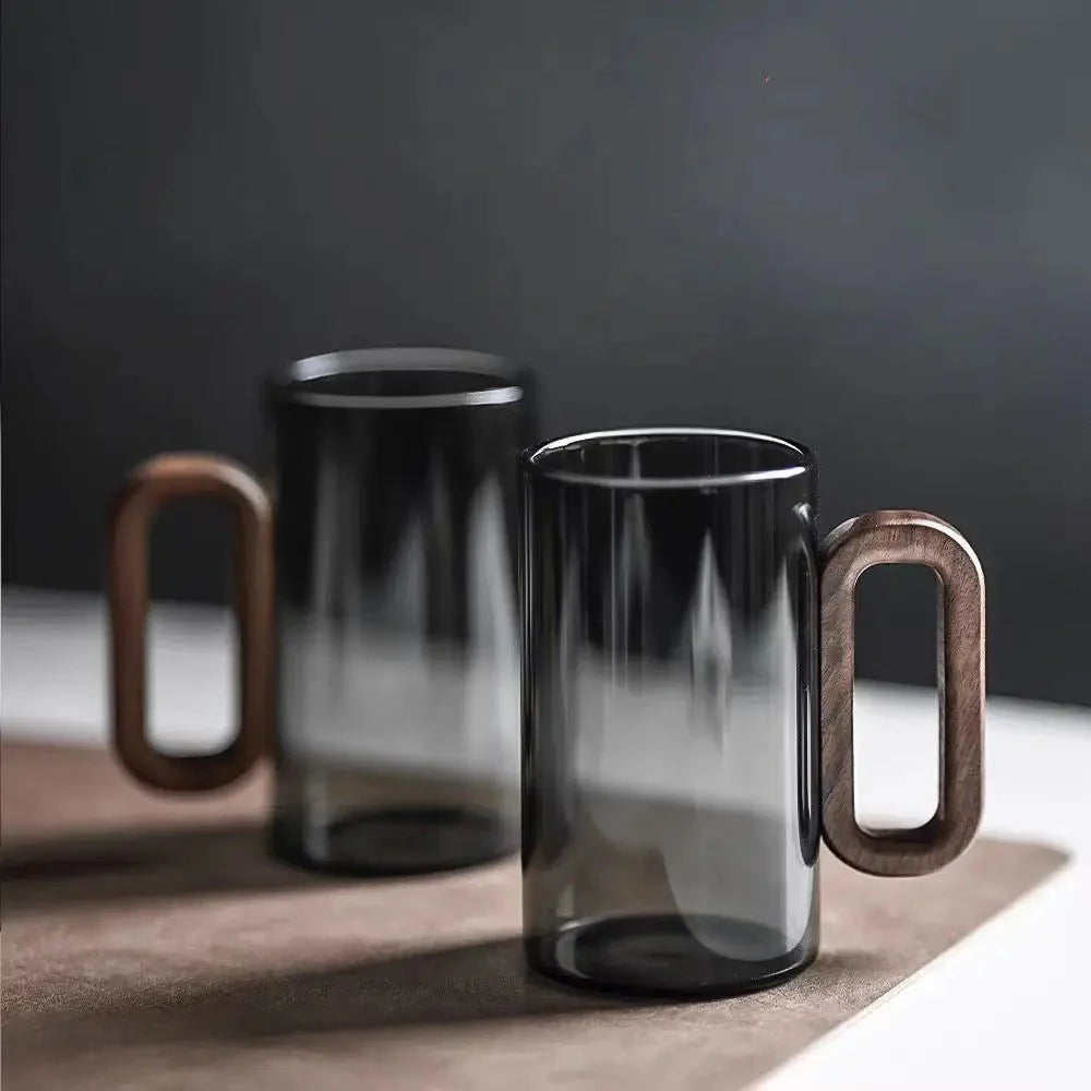 Mug en verre borosilicate avec anse en bois naturel | Virelle Maison