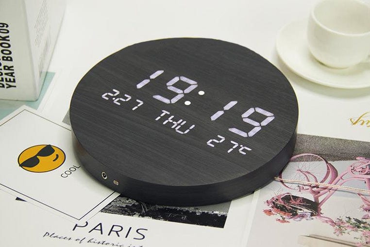 Nordic-Inspired Wall Clock - Svenna