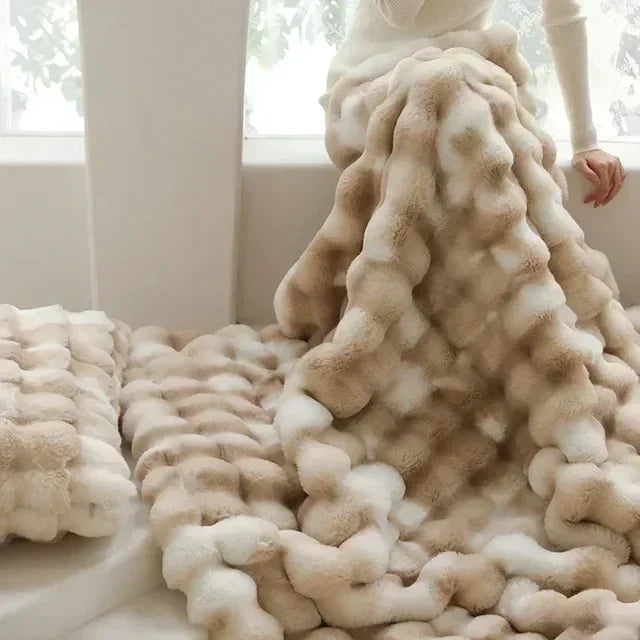 Couverture portable en fausse fourrure duveteuse - VeluLuxe