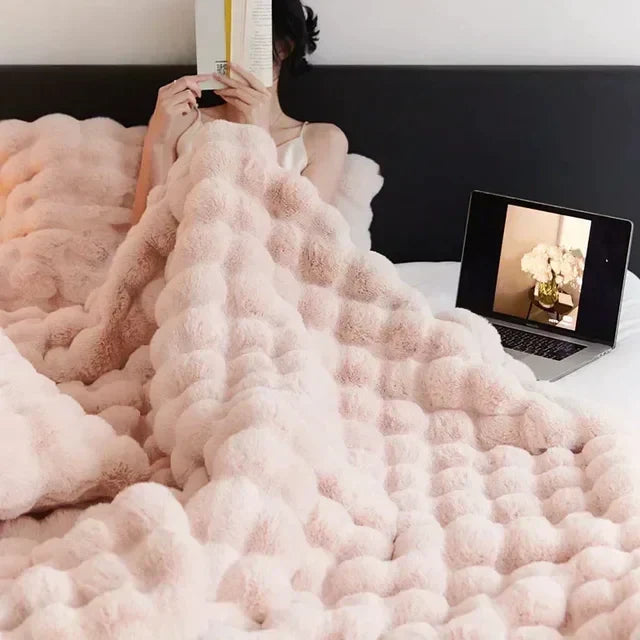 Couverture portable en fausse fourrure duveteuse - VeluLuxe