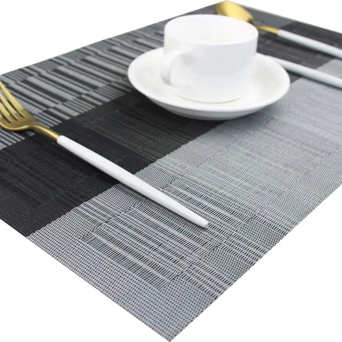 Set de sets de table tissés lavables – Surface résistante à la chaleur | Virelle Maison
