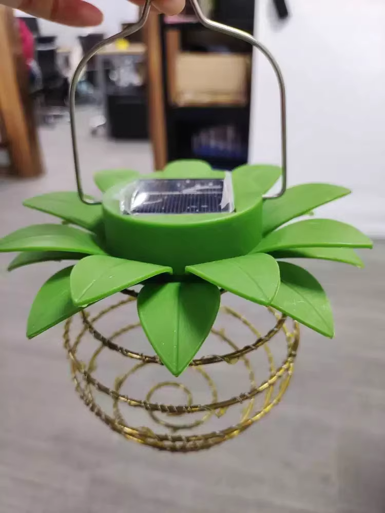 Solar Pineapple Iron Lantern LED Copper Wire Outdoor Waterproof Garden Decorative Hanging Lights