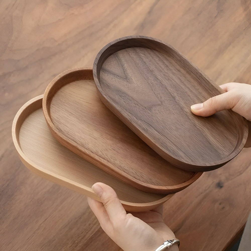Natürliches Holztablett mit Maserung