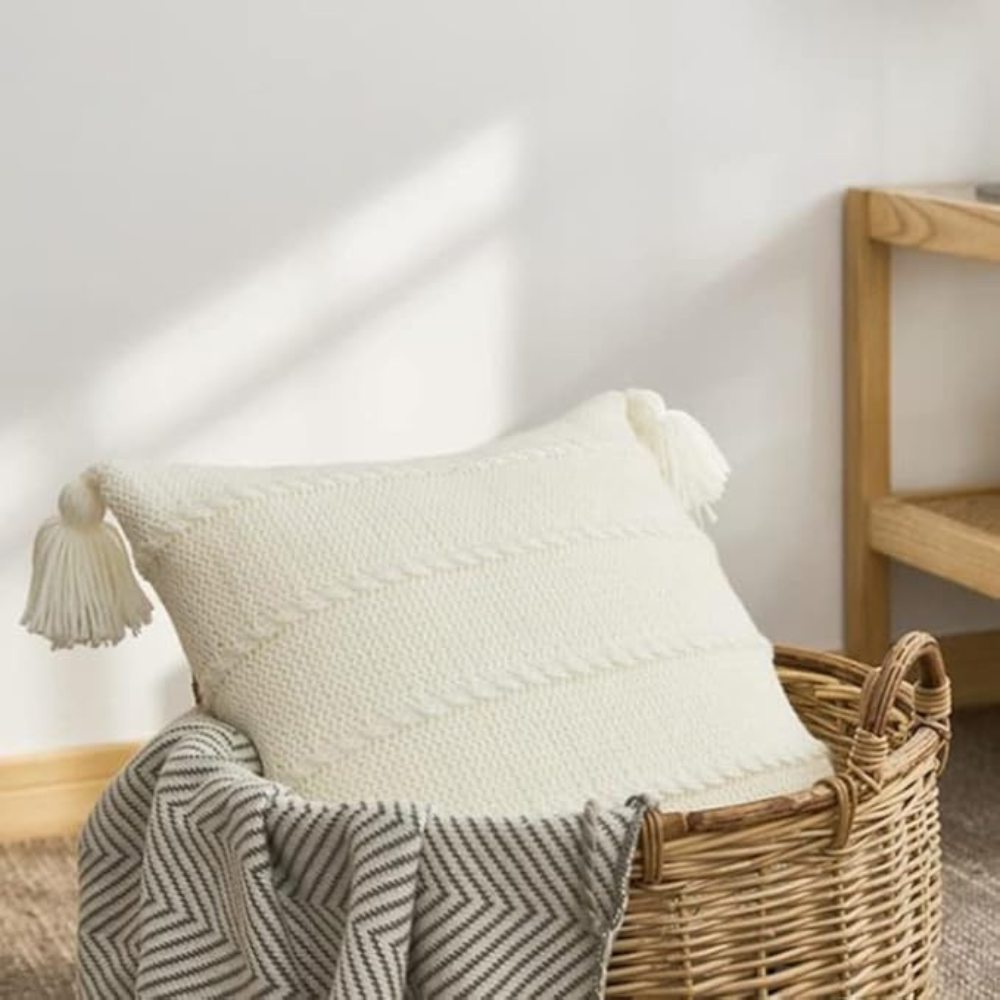 Nordisch Gestricktes Quasten-Kissen