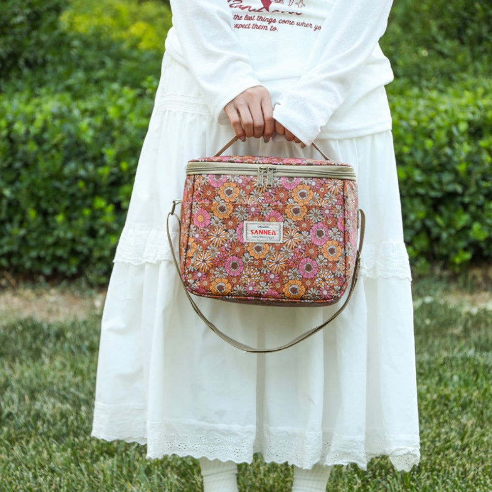 Bolsa de almuerzo aislada retro floral con estilo