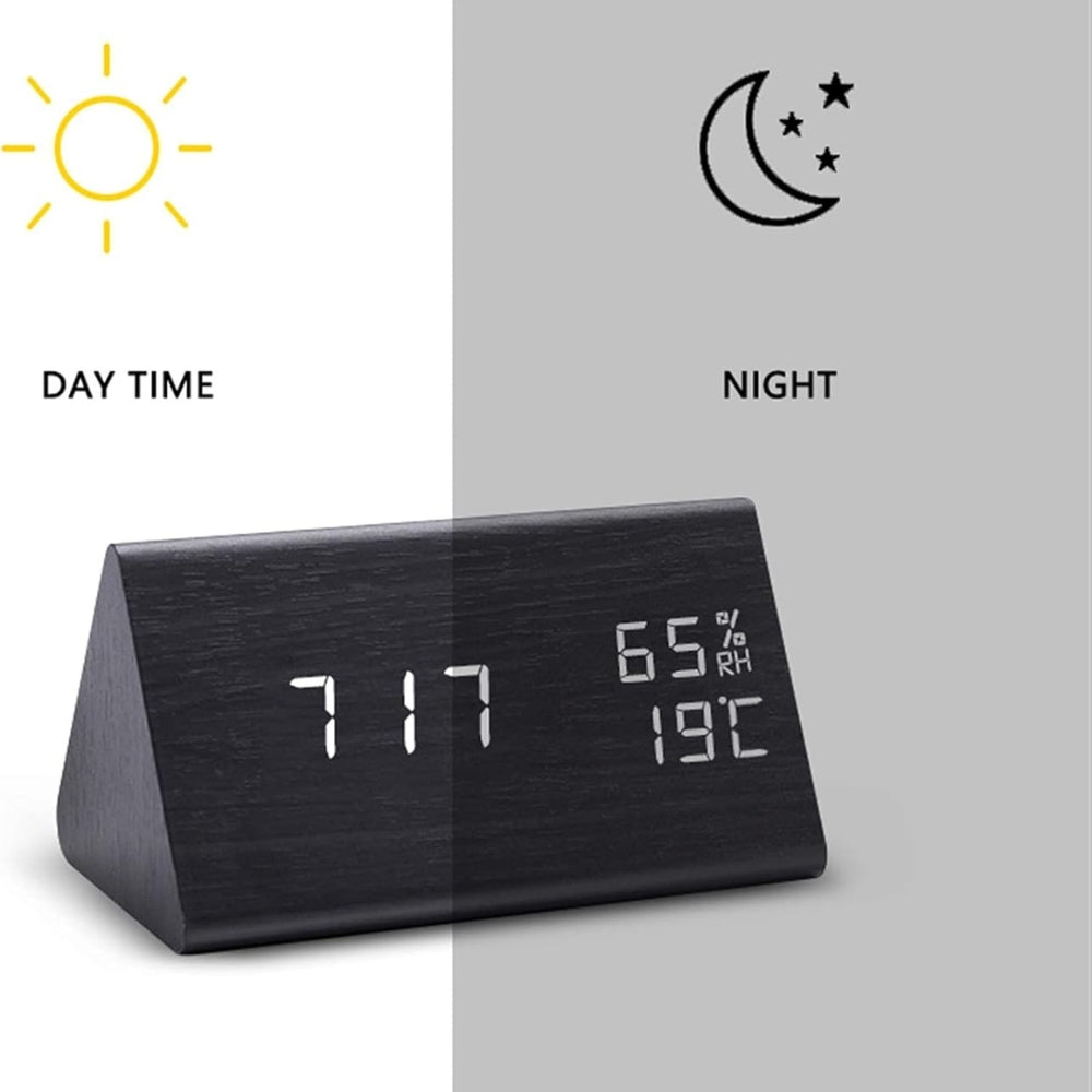 Dřevěný LED budík Elora s digitálním displejem