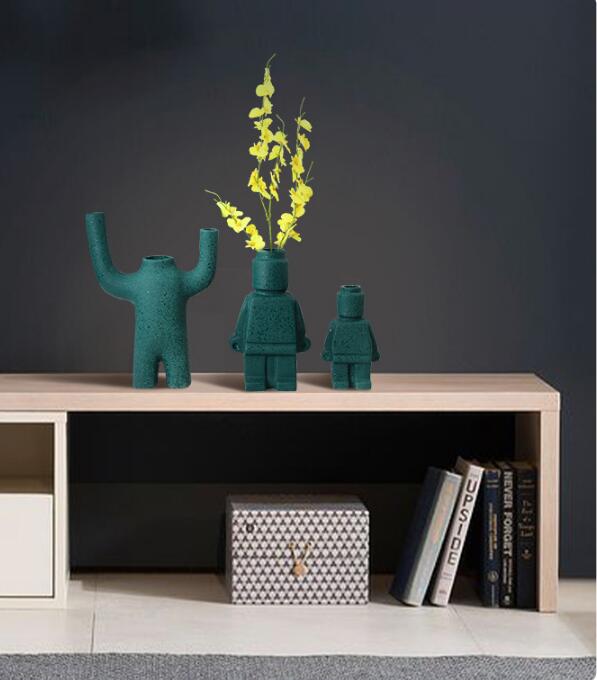 Robot z keramických květináčů - BrickBotanica