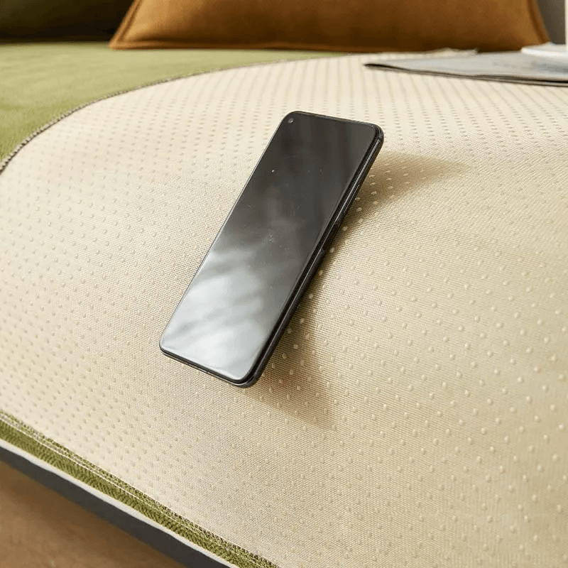Housse antidérapante confortable pour votre canapé - SnugMat