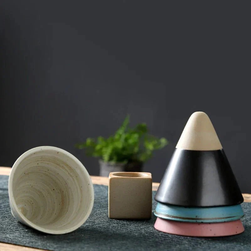 Tasse en céramique japonaise faite main, forme conique | Virelle Maison
