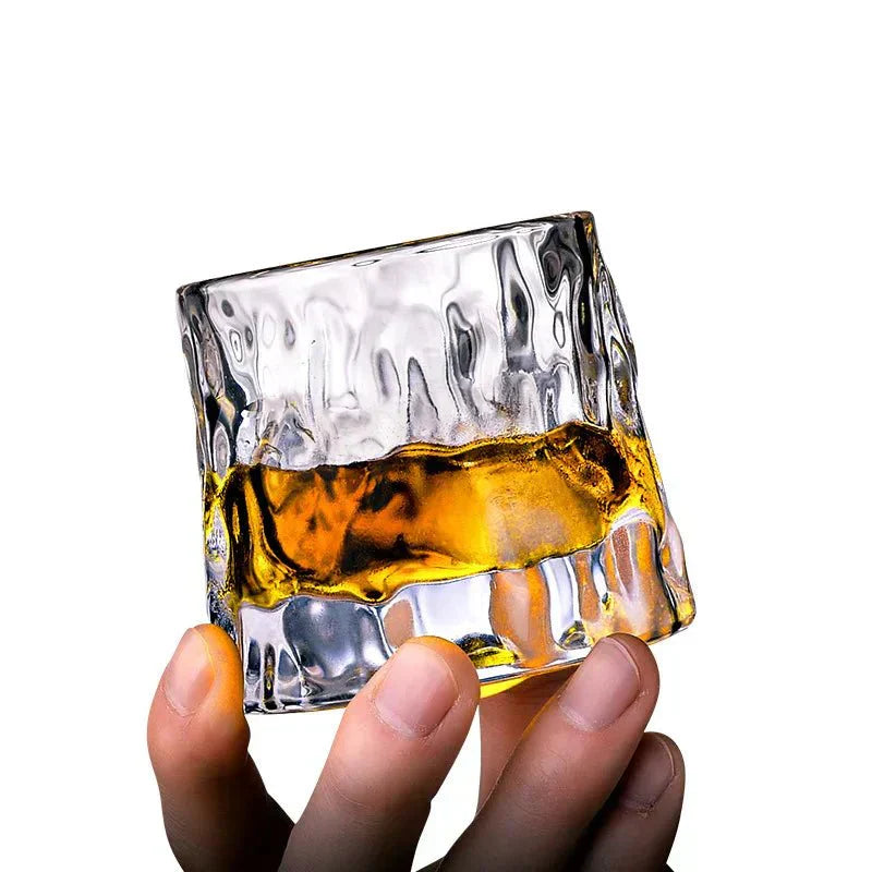 Verre à whisky texturé rotatif en verre soufflé | Virelle Maison